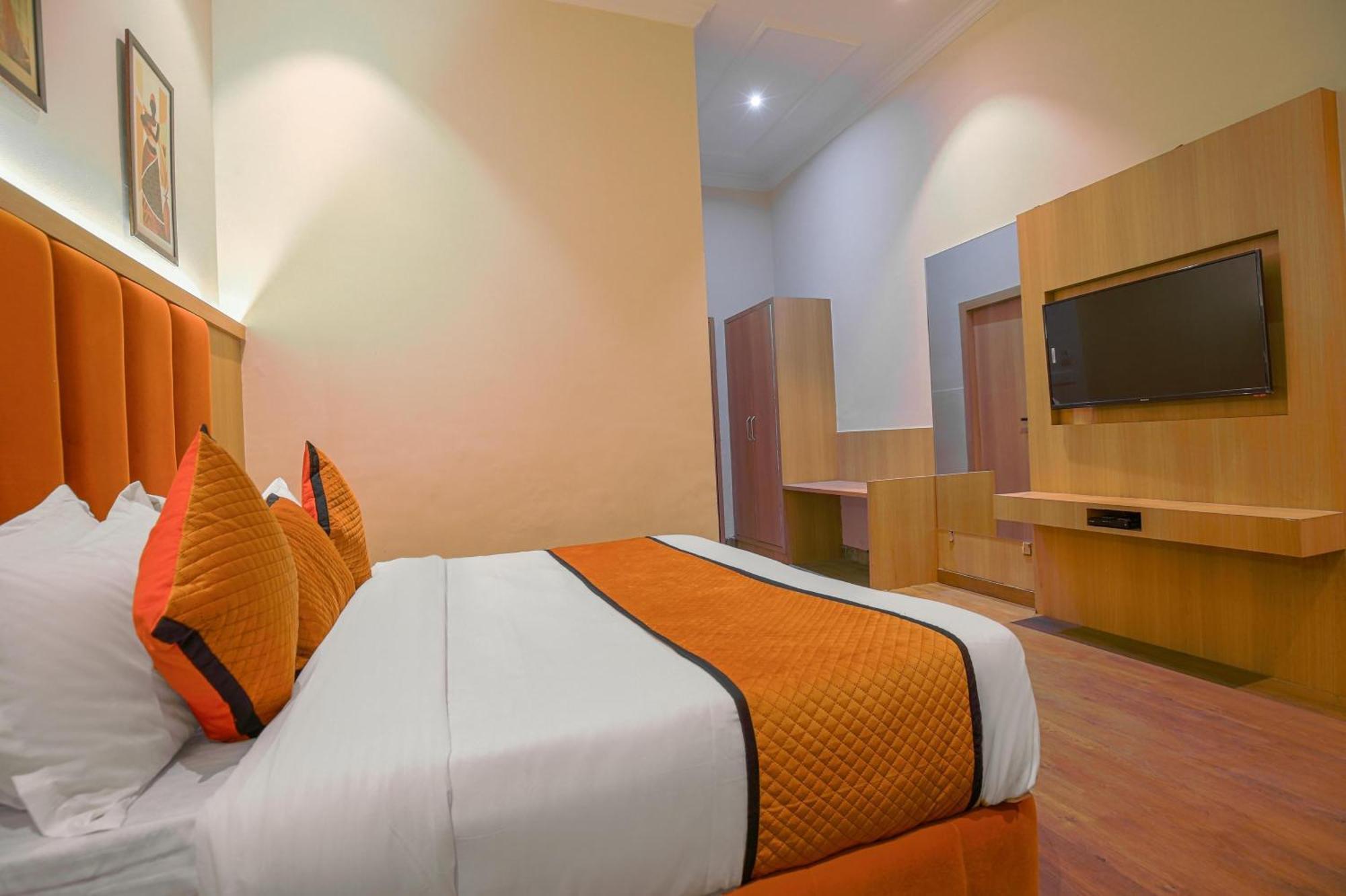 Hotel Ricky International อัมริตสา ภายนอก รูปภาพ